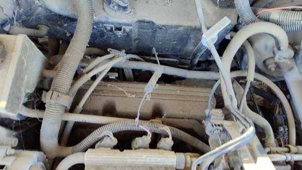89-93 Buick Century Rear Back Valve Cover Oem 3.3L — photo 1
