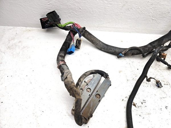 2000-2002 Chevy Tahoe Wiring Harness For Engine Oem 5.3L — photo 3