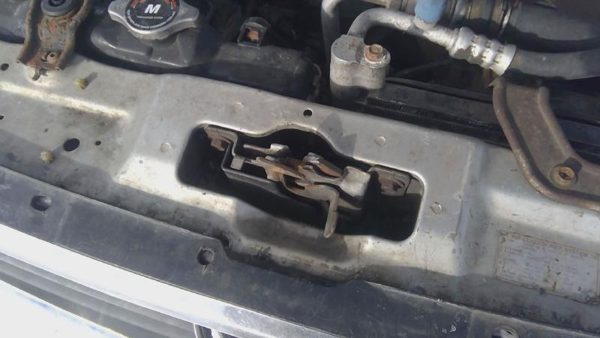 1996-1998 Honda Civic Hood Latch Assembly With Bracket Oem 6071245 — photo 5