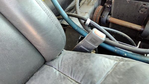 98-02 Express Van 2500 Passenger Right Front Seat Belt Buckle Receiver 69W Dark — photo 3