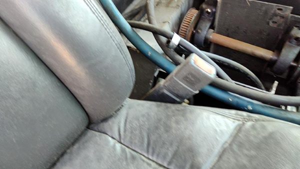 98-02 Express Van 2500 Passenger Right Front Seat Belt Buckle Receiver 69W Dark — photo 2
