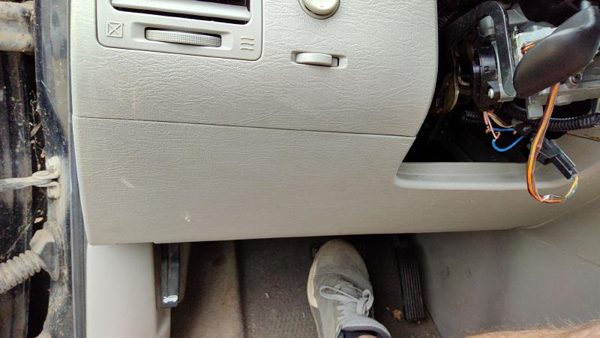 07-09 Grand Vitara Xl-7 Lower Dash Under Column Knee Bolster Trim Panel Oem Gray — photo 1
