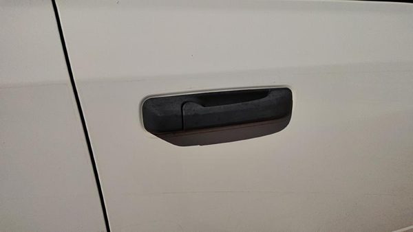 2016 Ram 1500 Outside Door Handle RH Dodge White PW7 — photo 4