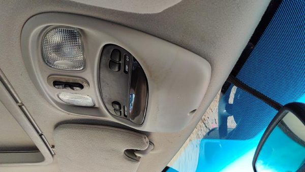 2005 Dodge Ram 1500 Center Overhead Console Oem Dome Light Map Lamp Cubby — photo 2