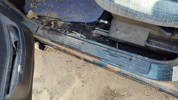 1996-1998 Suzuki Sidekick Driver Left Lower Kick Trim Panel Oem Side Sill Step — photo 3