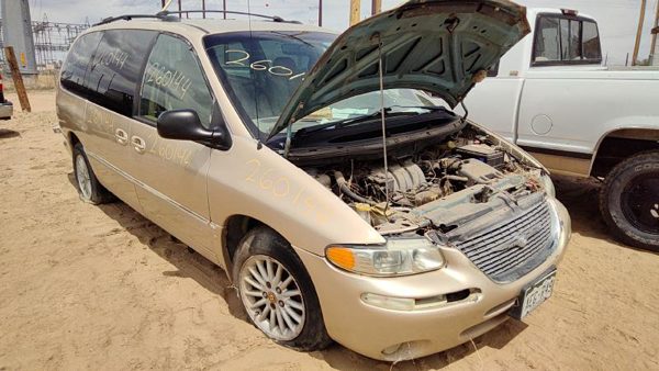 2000 Chrysler Town — vehicle photo 1