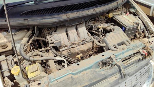 2000 Chrysler Town — vehicle photo 2