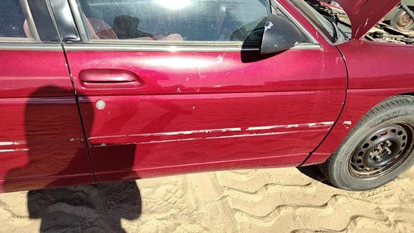 1995 Chevrolet Lumina Front Door RH Red — photo 1