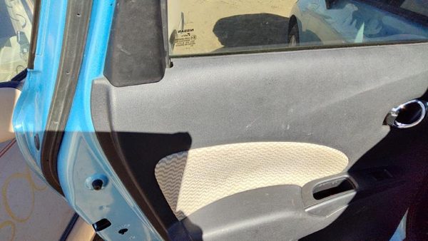 14-19 Versa Note Driver Left Rear Door Trim Panel With Switches Back Charcoal G — photo 4