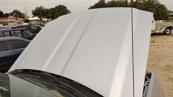 2015 Chevy Silverado 1500 Hood Gan Silver — photo 4