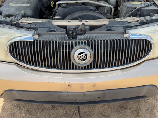 2004-2007 Buick Rainier Front Grille Assembly Oem 15106803 — photo 1