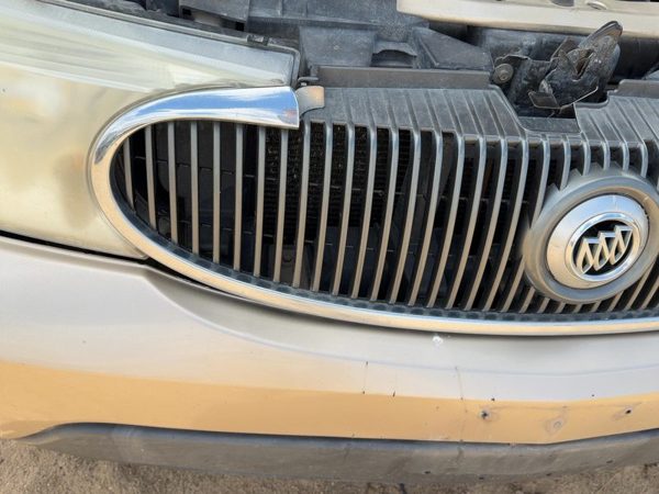 2004-2007 Buick Rainier Front Grille Assembly Oem 15106803 — photo 4