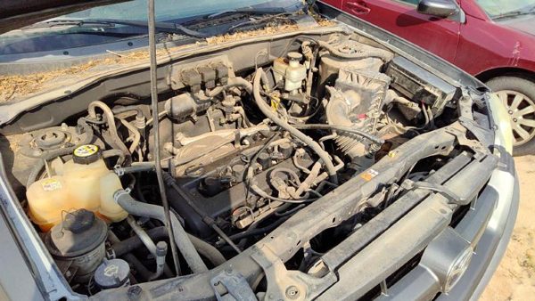 2005 Mazda Tribute Caliper RH — photo 2