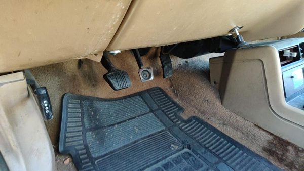 1984-1987 Ford Tempo Complete Clutch And Brake Pedal Assembly Oem — photo 4