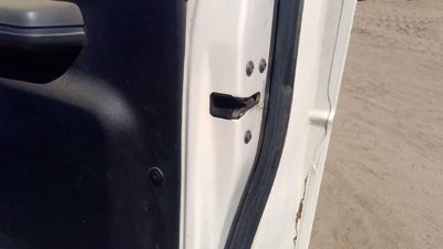 92-95 Ford Van E150 Passenger Right Front Door Latch With Rods/Cables Assembly