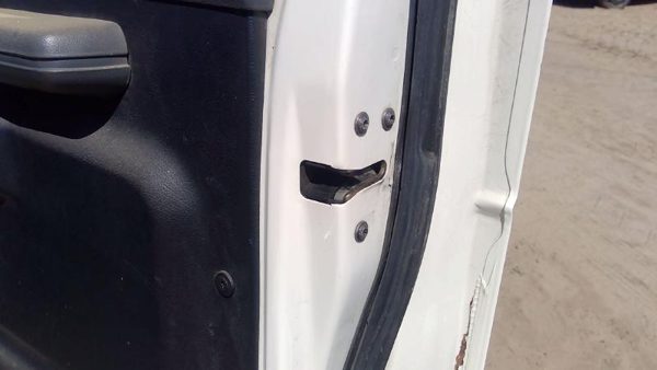 92-95 Ford Van E150 Passenger Right Front Door Latch With Rods/Cables Assembly — photo 3