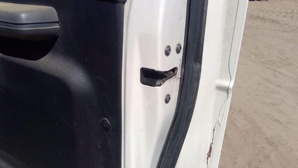 92-95 Ford Van E150 Passenger Right Front Door Latch With Rods/Cables Assembly — photo 2