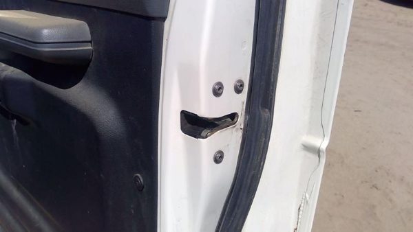 92-95 Ford Van E150 Passenger Right Front Door Latch With Rods/Cables Assembly — photo 6