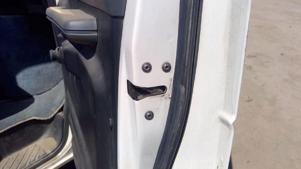 92-95 Ford Van E150 Passenger Right Front Door Latch With Rods/Cables Assembly — photo 10
