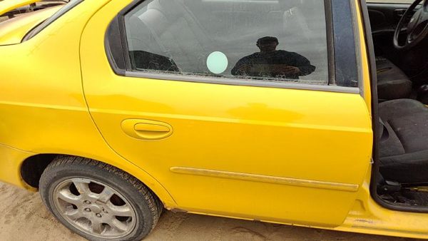 2004 Dodge Neon Rear Door RH Yellow — photo 3