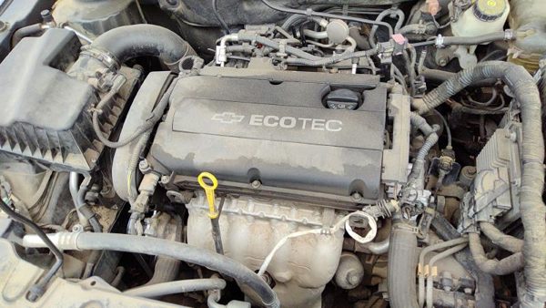2011 Cylinder Head Assembly OEM 1.8L — photo 2