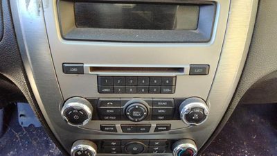 2010 Ford Fusion Audio & Visual Equip.(radio) ???
