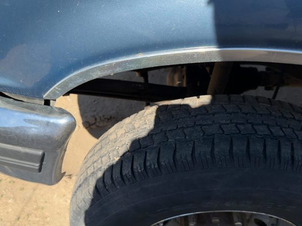 92-97 Ford F250 Driver Left Front Wheel Flare Moulding Oem Fender — photo 2