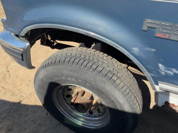 92-97 Ford F250 Driver Left Front Wheel Flare Moulding Oem Fender — photo 1