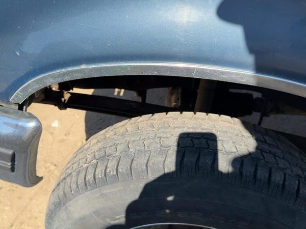 92-97 Ford F250 Driver Left Front Wheel Flare Moulding Oem Fender — photo 5
