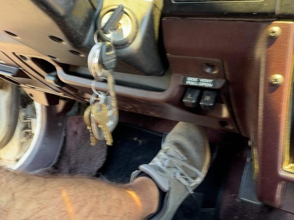 88-89 Accord Lx Lower Dash Under Column Knee Bolster Trim Panel Oem Sedan Maroon — photo 4