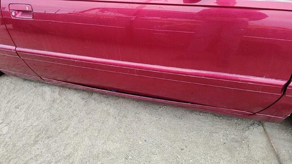 95-02 Eldorado Passenger Right Front Upper Moulding Door Trim Crimson Red 86U — photo 1