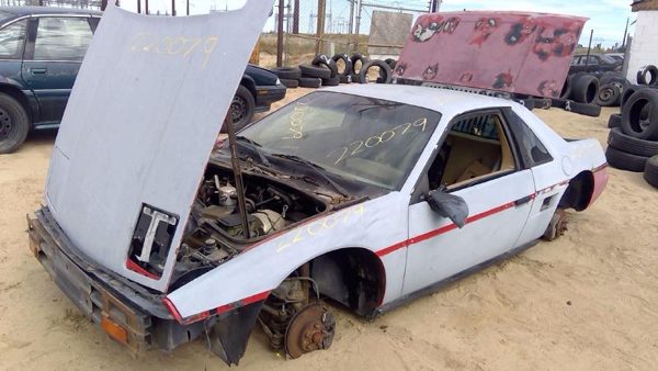 1984 Pontiac Fiero — vehicle photo 1