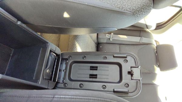 2006-2010 Pontiac G6 Center Console Lid Only Oem Arm Rest Fold Down Black 19B — photo 4