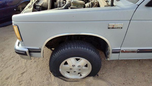 1982-1993 Chevy S10 Pickup Driver Left Front Fender Oem Gray 15961503 — photo 3