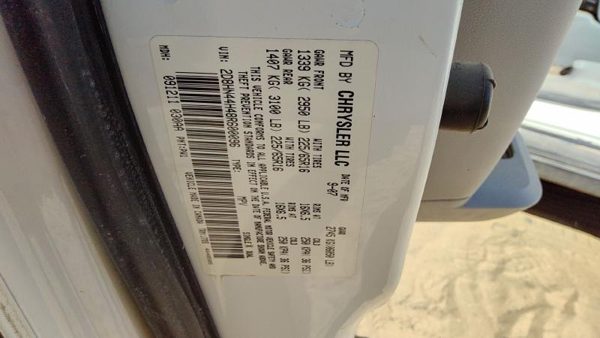 2008 Dodge Grand Caravan — vehicle photo 4