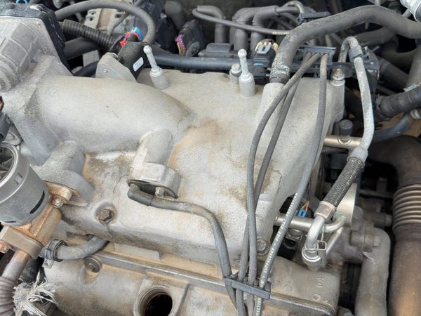 2006 Chevy Equinox Upper Intake Manifold Oem 3.4L 12600281 — photo 3