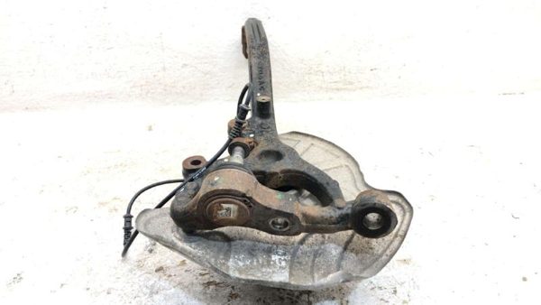 05-11 Chrysler 300 Driver Left Front Spindle Steering Knuckle With Wheel Hub Rwd — photo 5