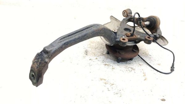 05-11 Chrysler 300 Driver Left Front Spindle Steering Knuckle With Wheel Hub Rwd — photo 8