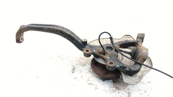 05-11 Chrysler 300 Driver Left Front Spindle Steering Knuckle With Wheel Hub Rwd — photo 9