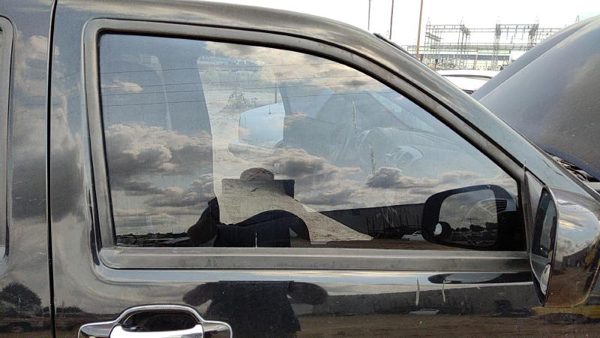 2004-2012 Gmc Canyon Passenger Right Front Side Window Door Glass Oem 97247738 — photo 2