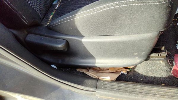 2012-2019 Nissan Versa Passenger Right Side Seat Trim Panel Oem Charcoal G — photo 1