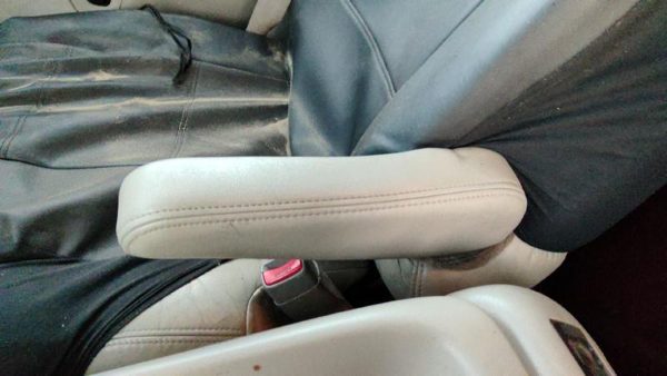 2000-2001 Chevy Suburban Passenger Right Arm Rest Oem Leather Seat Front — photo 2