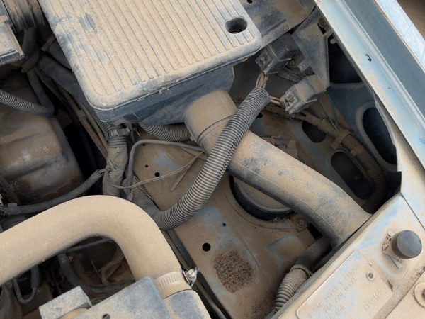 86-88 Olds 88 Complete Air Intake Cleaner Filter Box Housing With Tube Oem 3.8L — photo 2