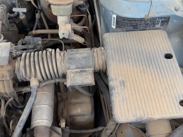 86-88 Olds 88 Complete Air Intake Cleaner Filter Box Housing With Tube Oem 3.8L — photo 5