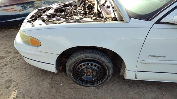 1997-2004 Buick Regal Driver Left Front Fender Oem White 16U 12455103 — photo 2