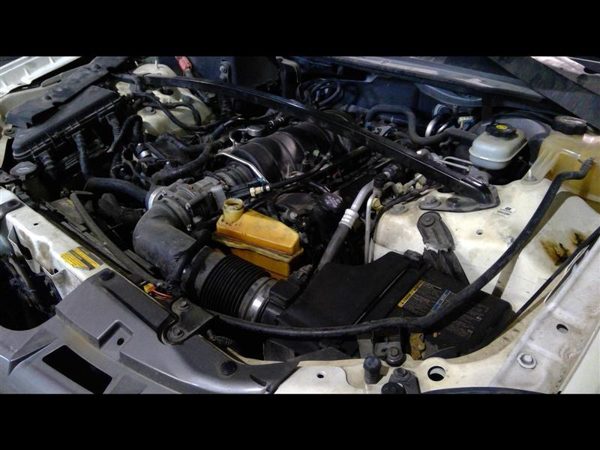 2004 Cadillac SRX — vehicle photo 3