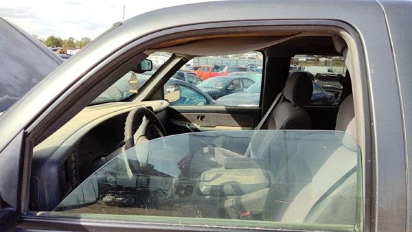 1999-2006 Gmc Sierra 2500 Driver Left Front Side Window Door Glass Oem 15891714 — photo 2