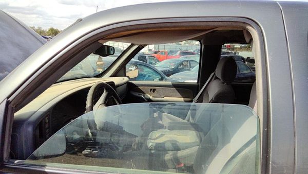 1999-2006 Gmc Sierra 2500 Driver Left Front Side Window Door Glass Oem 15891714 — photo 3
