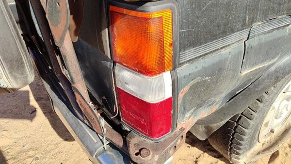 1987-1995 Nissan Pathfinder Passenger Right Outer Tail Light Brake Lamp Oem Rear — photo 1