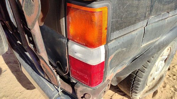 1987-1995 Nissan Pathfinder Passenger Right Outer Tail Light Brake Lamp Oem Rear — photo 2